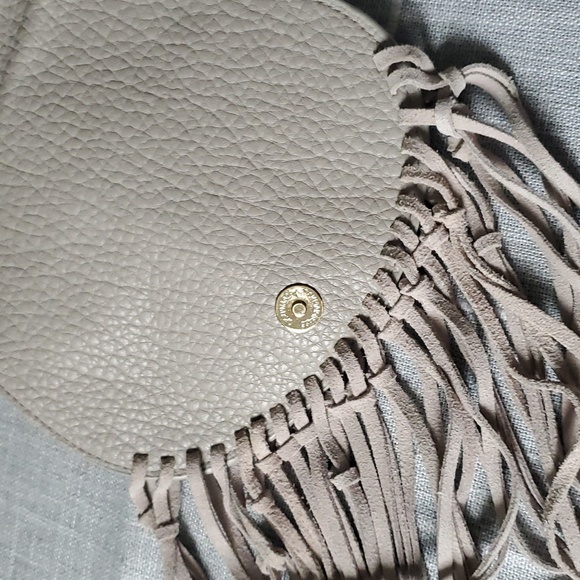 Women\'s Boho Fringe Backpack – Gray Faux Leather Bag with Zipper & Side Pockets main image 8